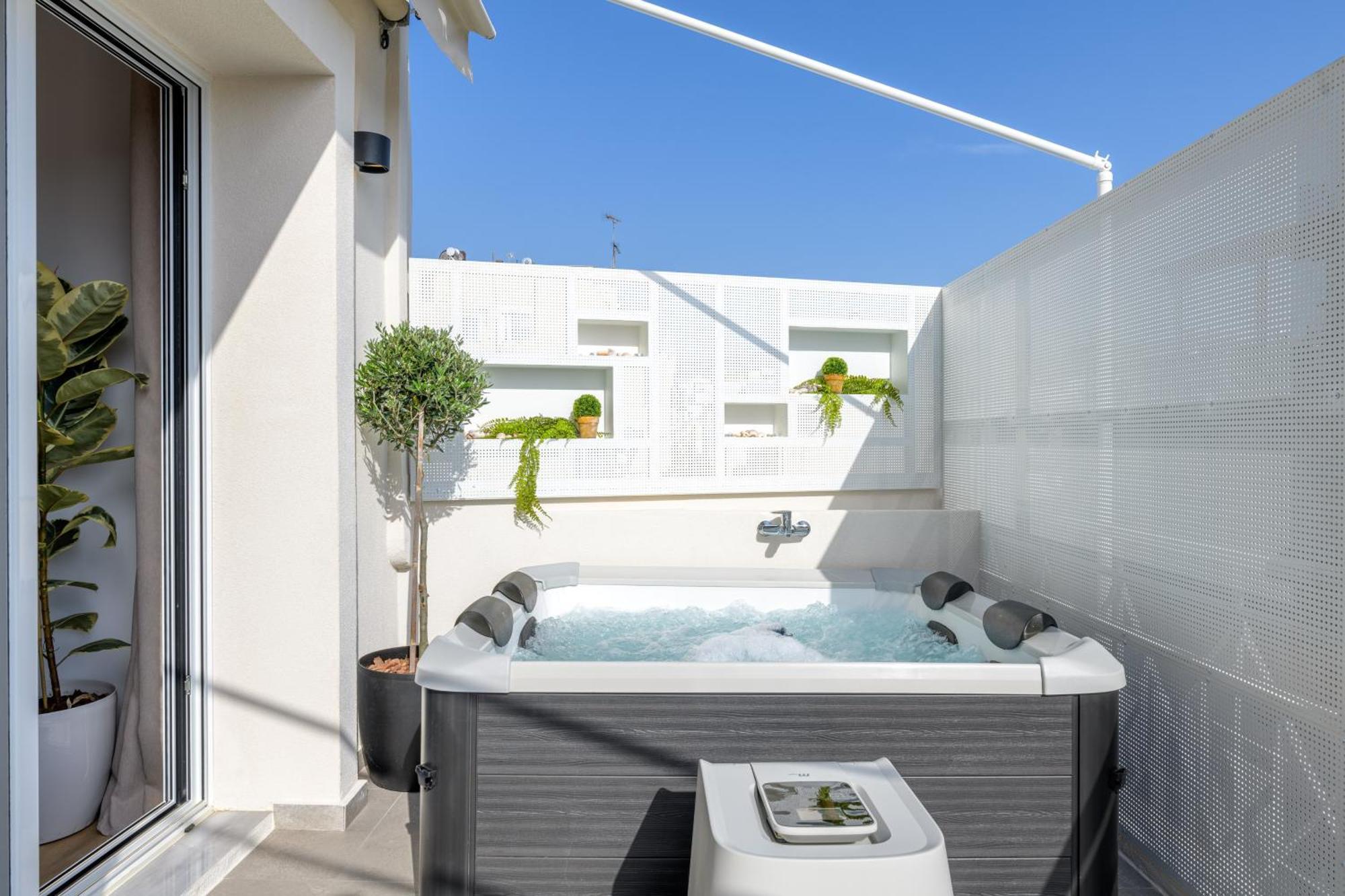 Central Sunny Loft With Plunge Pool Athen Eksteriør billede