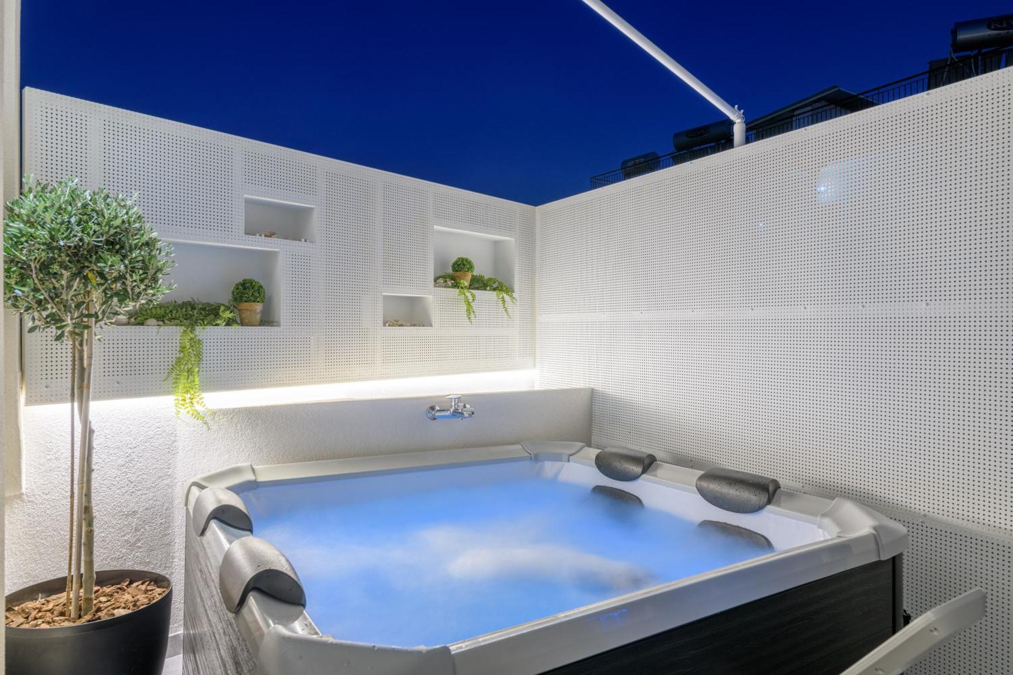 Central Sunny Loft With Plunge Pool Athen Eksteriør billede